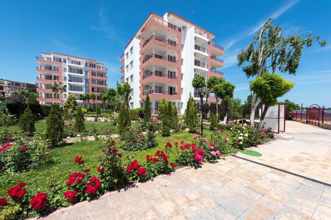 Gt Riviera Fort Beach Apartments Ravda Exterior foto