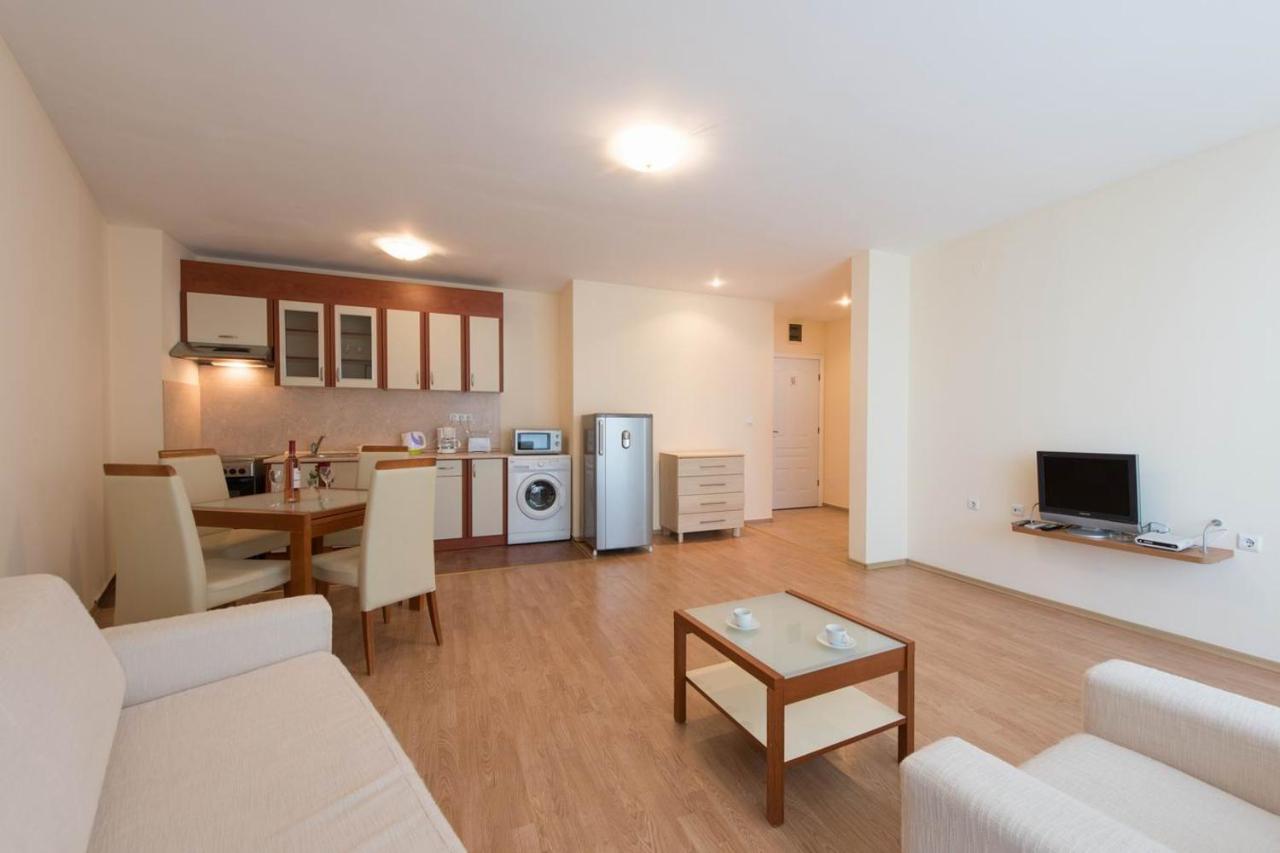 Gt Riviera Fort Beach Apartments Ravda Exterior foto