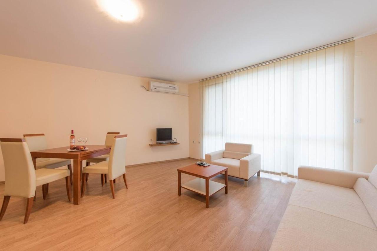Gt Riviera Fort Beach Apartments Ravda Exterior foto